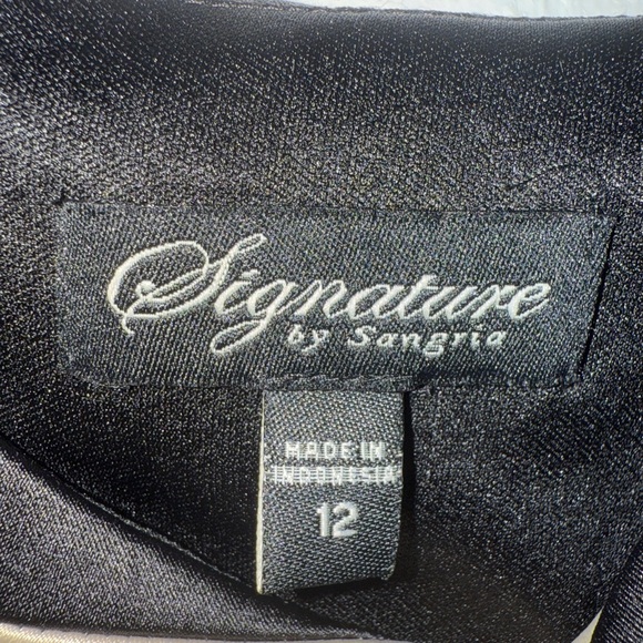 Signature by Sangria Elegant Black and Cream Striped Dress/SZ 12 - Picture 7 of 7